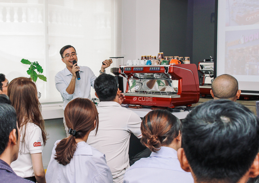 So sánh máy pha cà phê kinh doanh Casadio và Nuova Simonelli