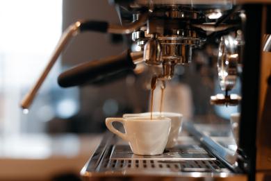 Tại sao máy pha cà phê bị tắc? Cách khắc phục hiệu quả