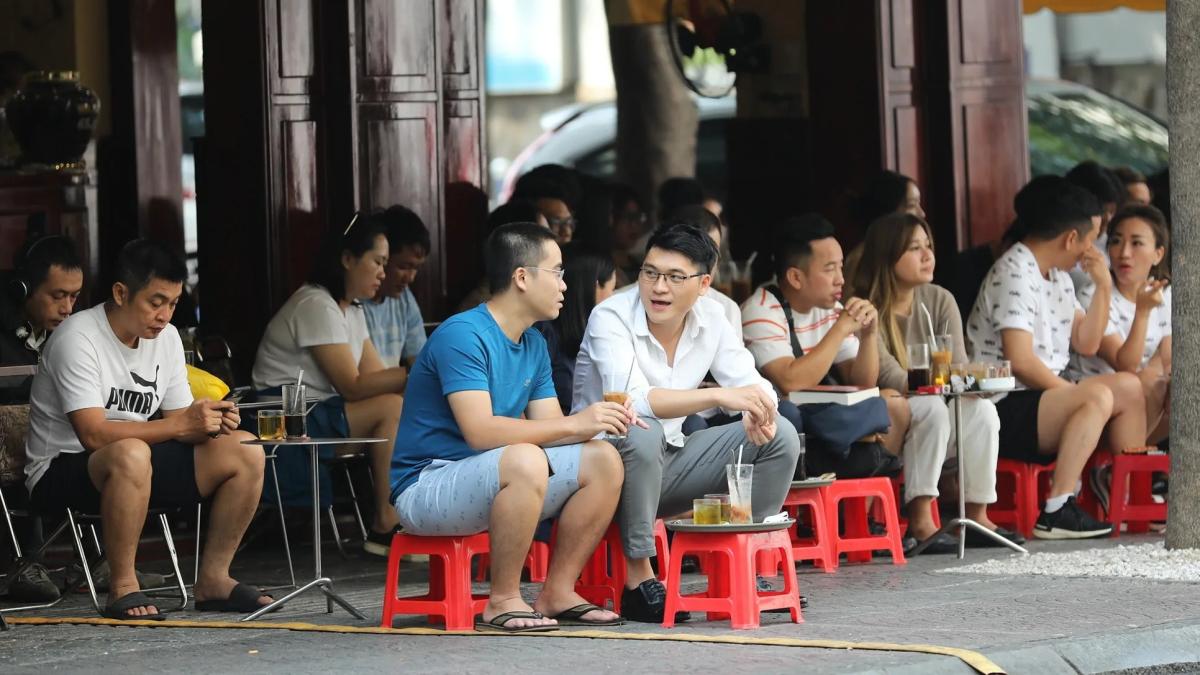 Mở quán cà phê cóc có cần giấy phép kinh doanh không?