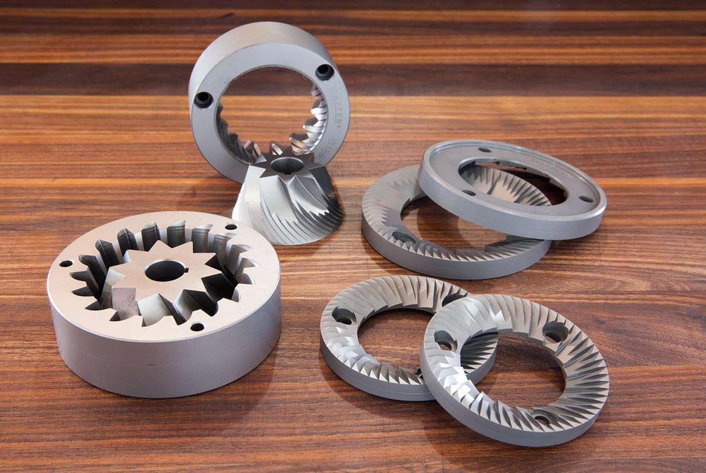 Máy xay cà phê lưỡi dao phẳng (Flat) hay hình nón (Conical burr) tốt hơn?